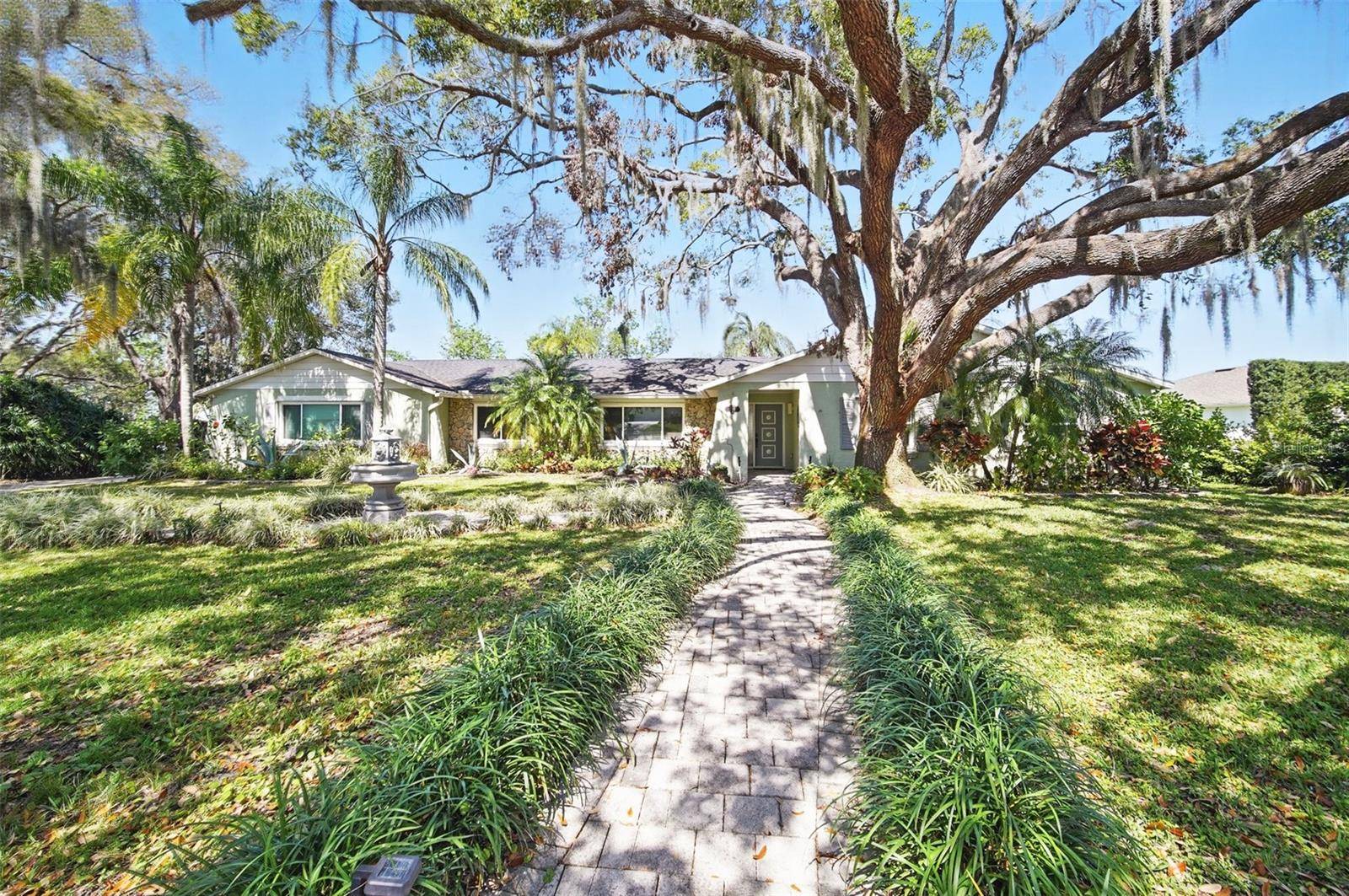 Winter Garden, FL 34787,703 VALENCIA SHORES DR