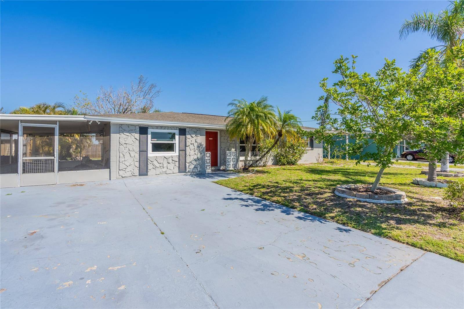 Apollo Beach, FL 33572,545 FRANDOR PL
