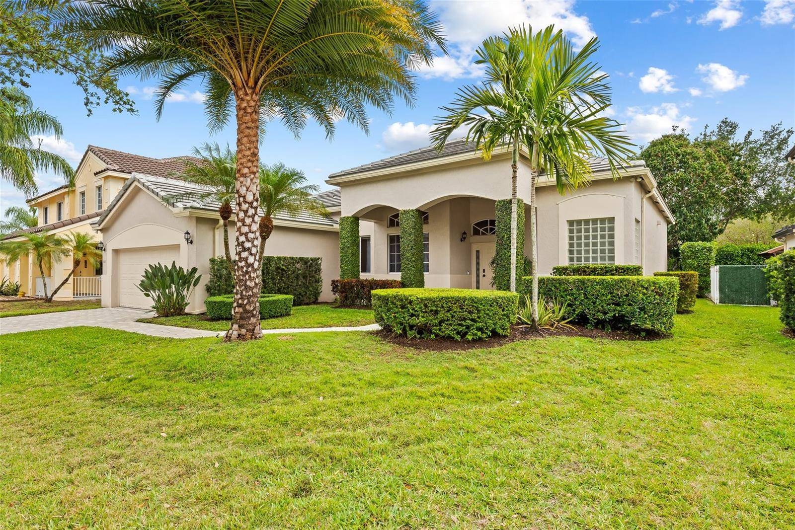 Weston, FL 33327,821 CRESTVIEW CIR