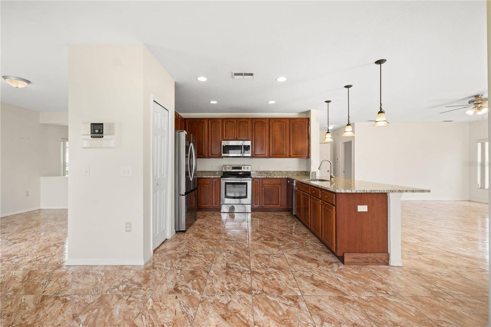 Kissimmee, FL 34759,442 CHURCHILL CT