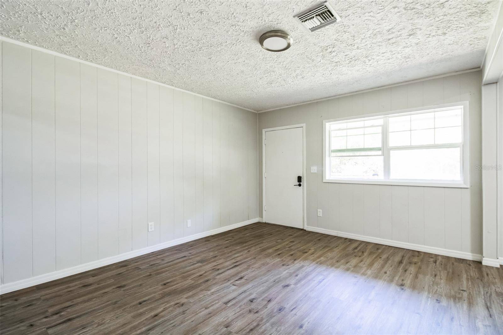 Clearwater, FL 33763,1907 LAKEWOOD DR
