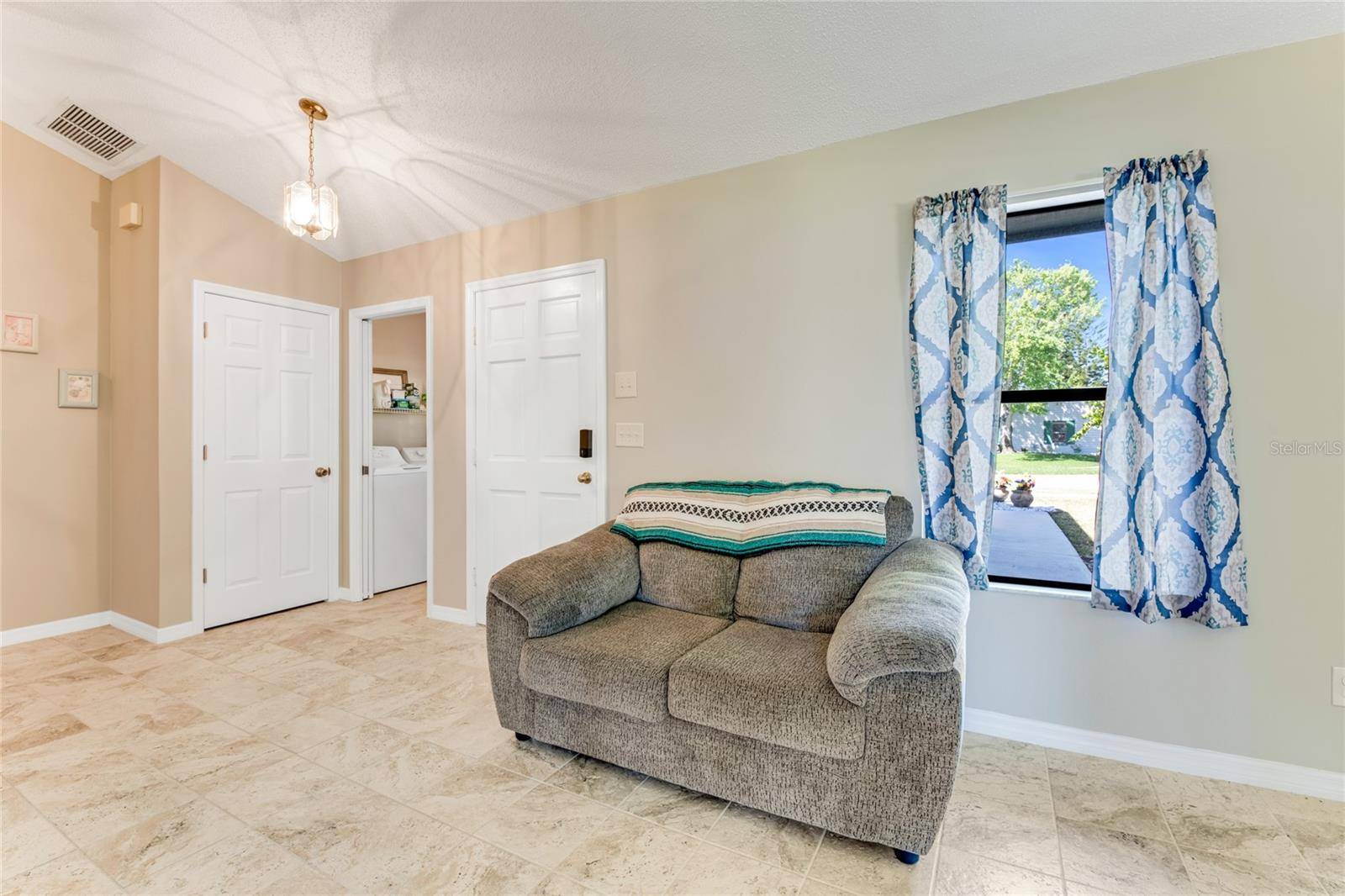 New Smyrna Beach, FL 32168,704 SKY TREE CT