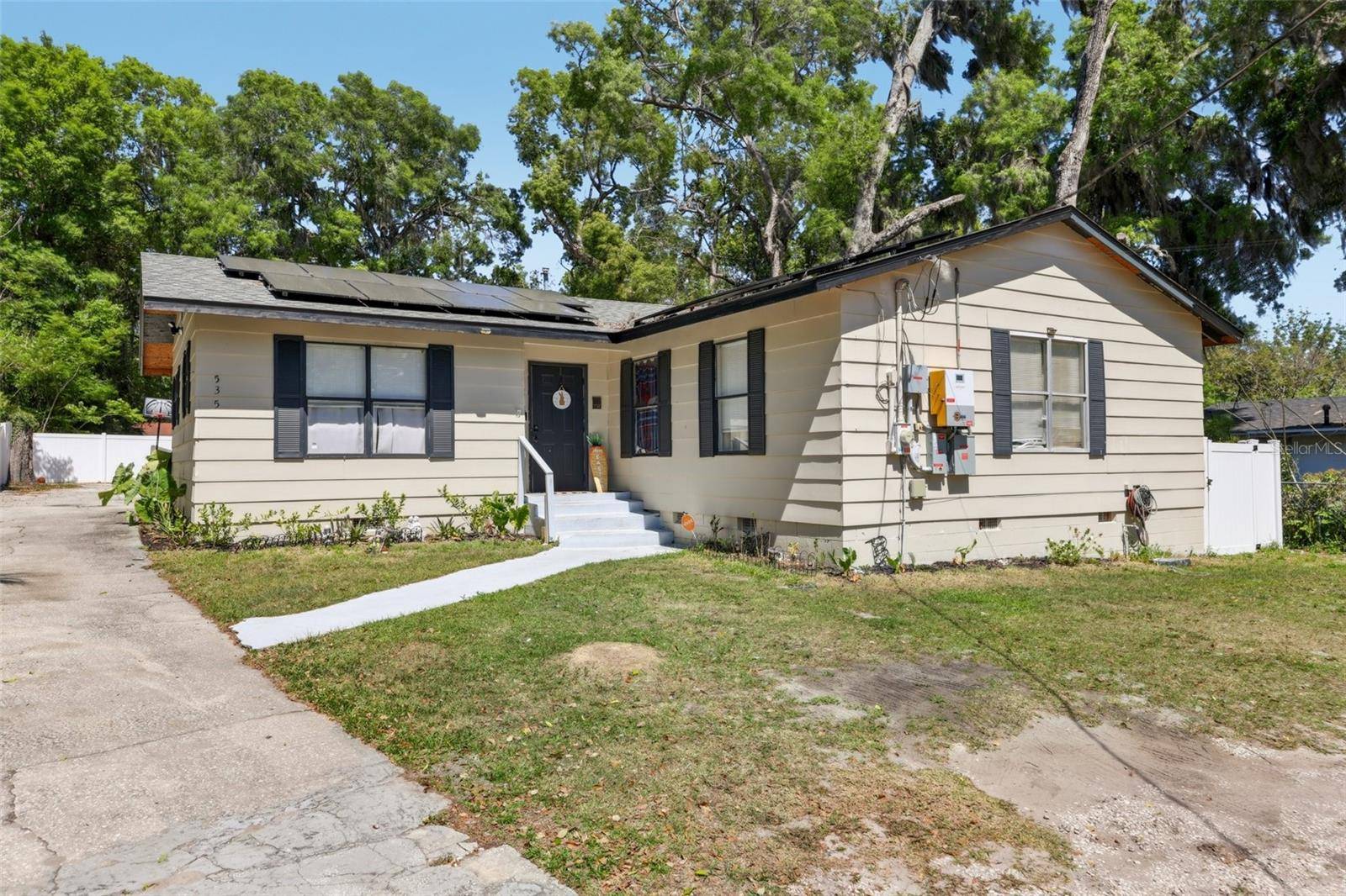 Deland, FL 32720,535 W DIVISION ST