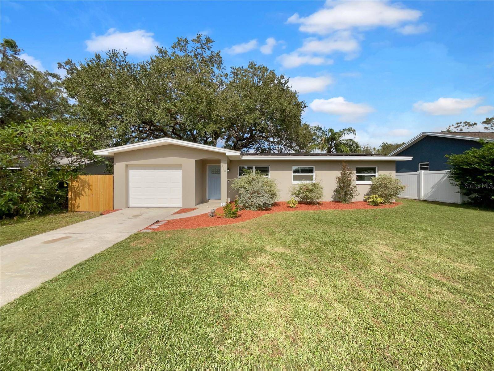 Safety Harbor, FL 34695,110 AVON DR