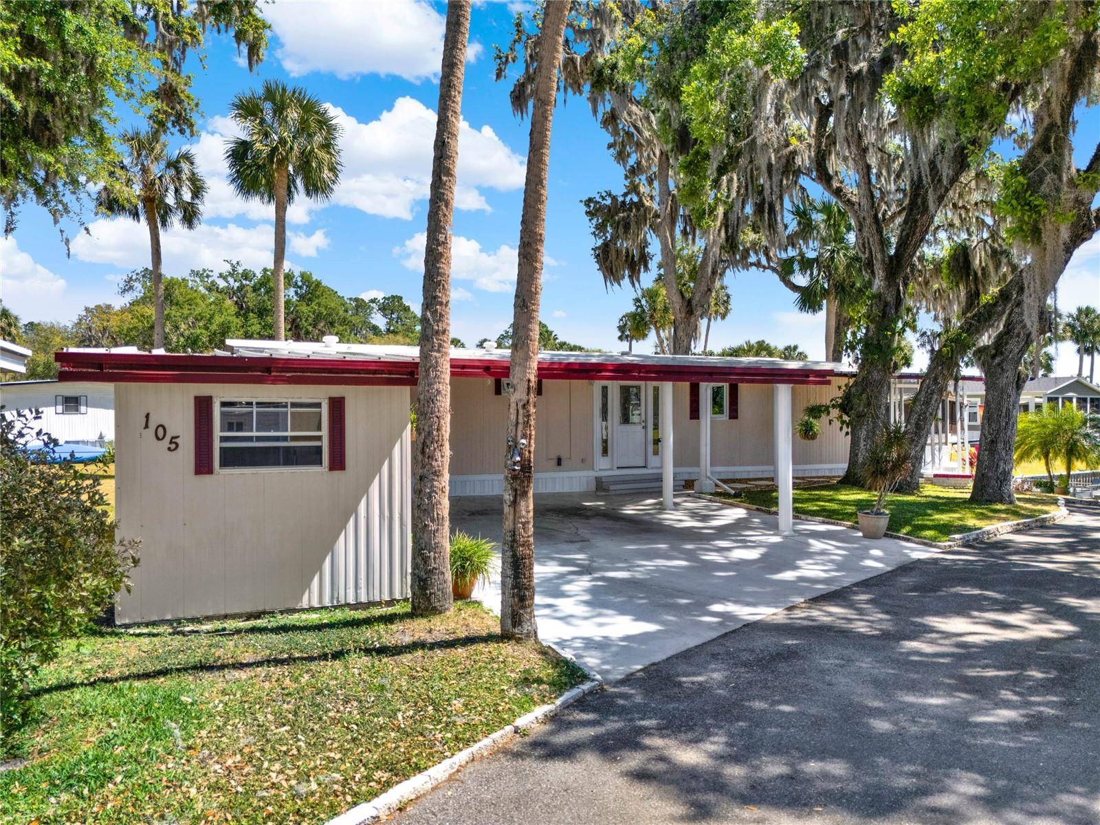 Eustis, FL 32726,105 CANAL VW