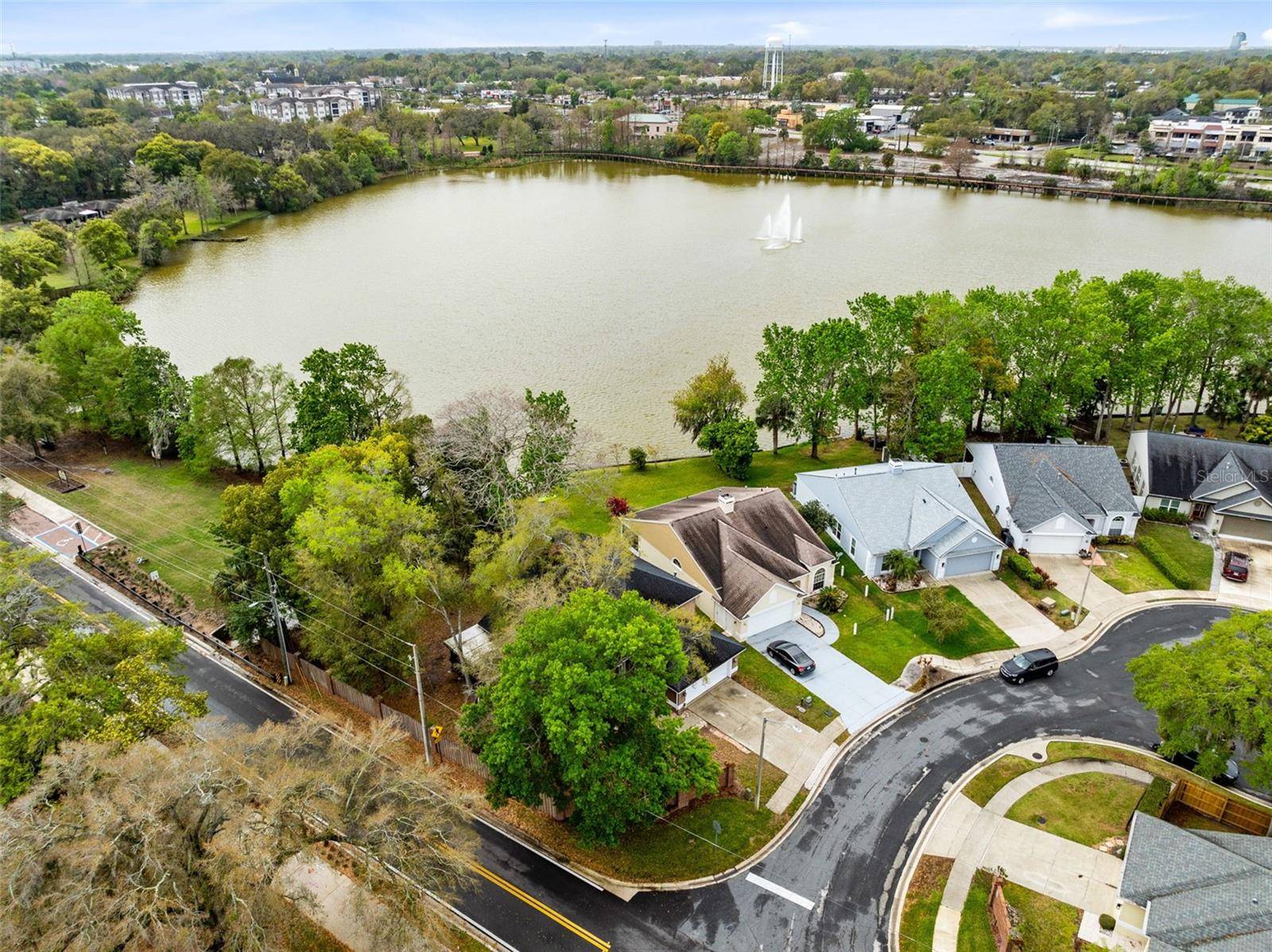 Casselberry, FL 32707,217 OAK PARK PL