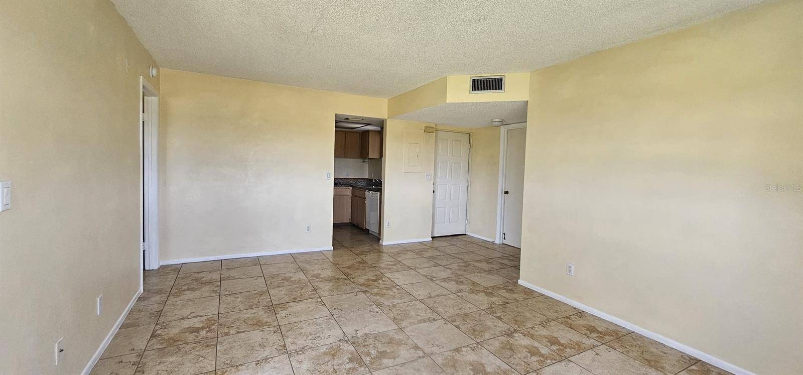 Ocala, FL 34472,462 FAIRWAYS CIR #D102