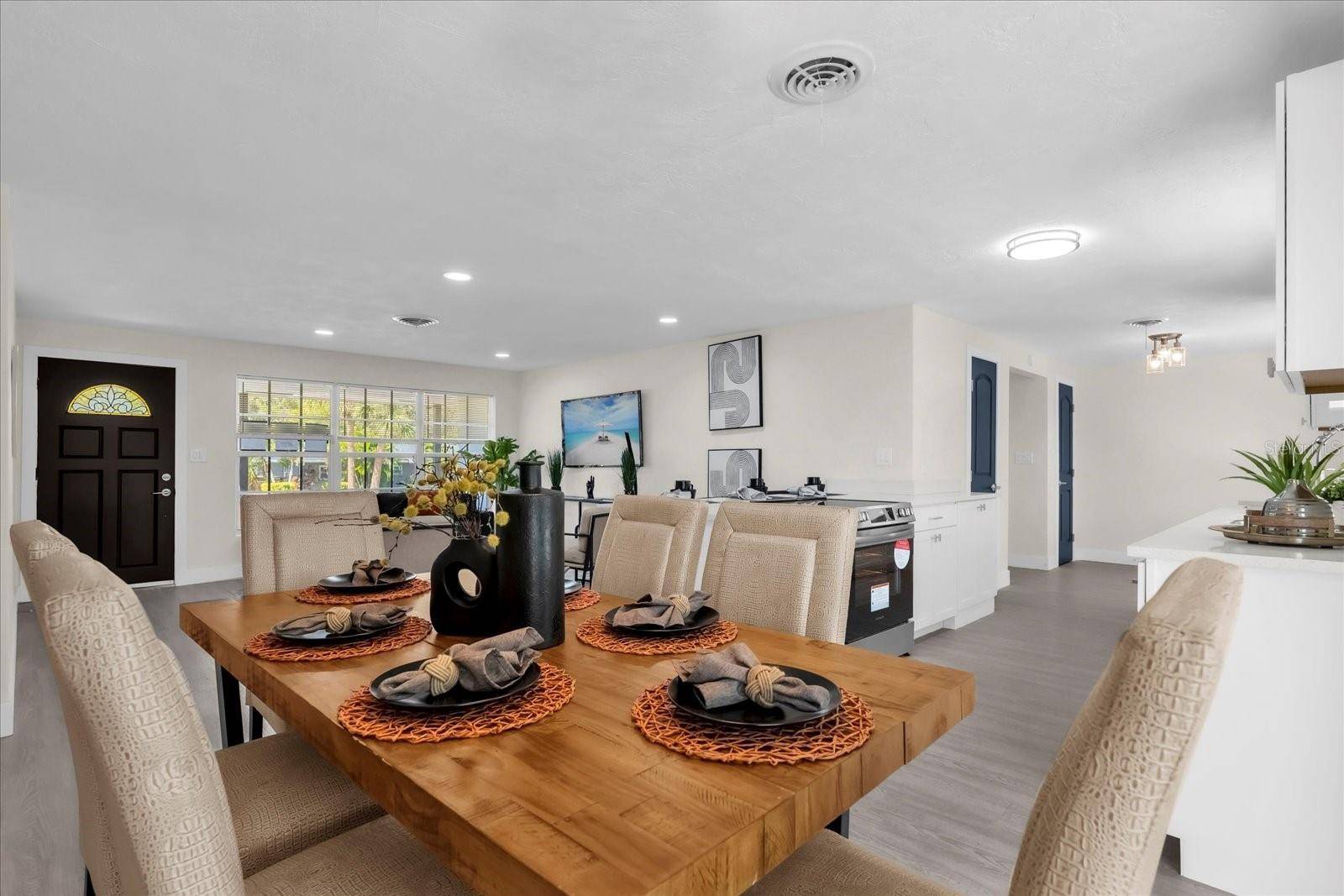 New Smyrna Beach, FL 32169,822 OAKVIEW DR