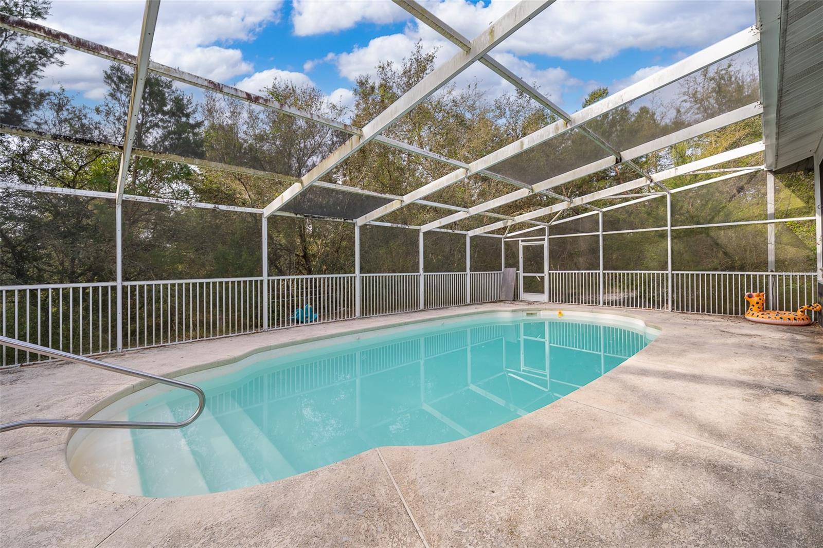 Eustis, FL 32736,38851 FOREST DR