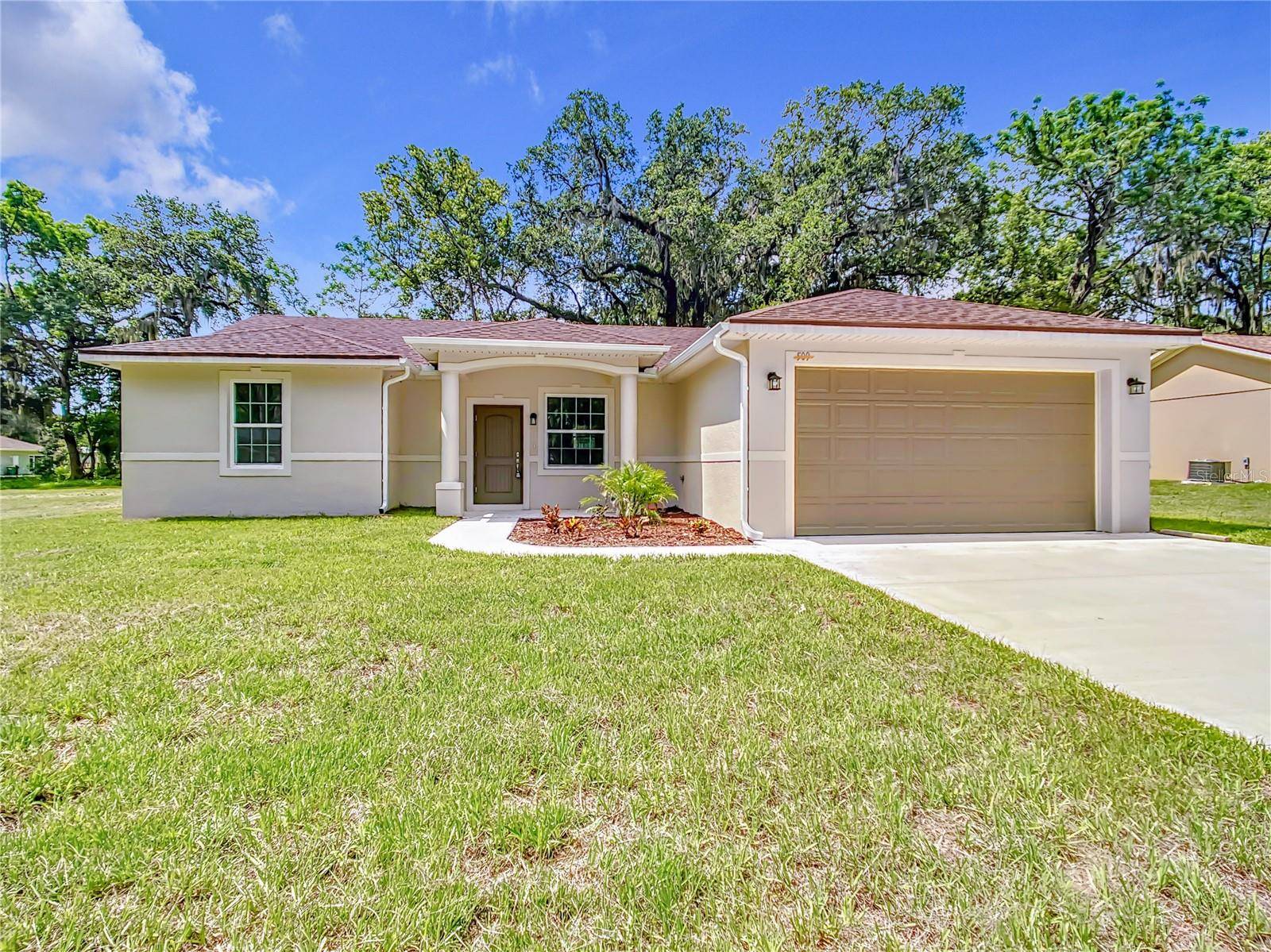 Fruitland Park, FL 34731,509 MULBERRY ST