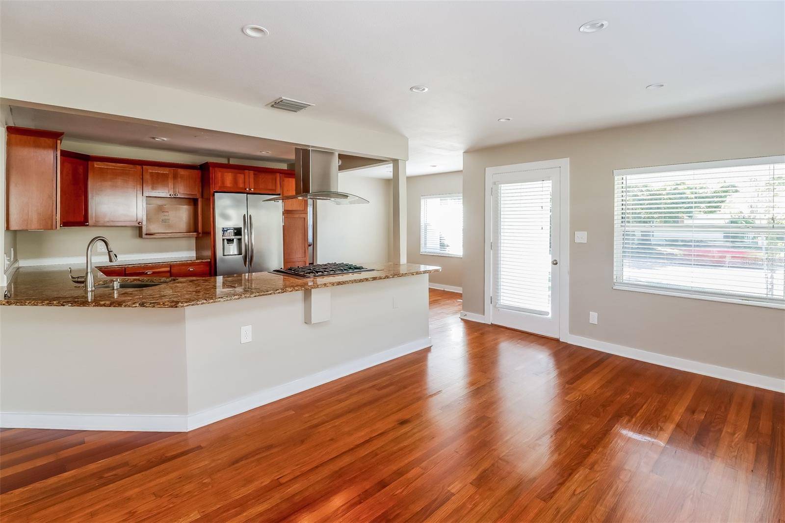 St Petersburg, FL 33704,2837 1ST ST NE