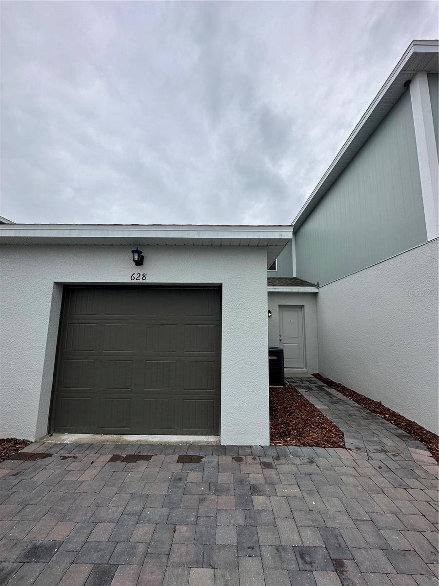 Debary, FL 32713,628 BAYHAWK ST