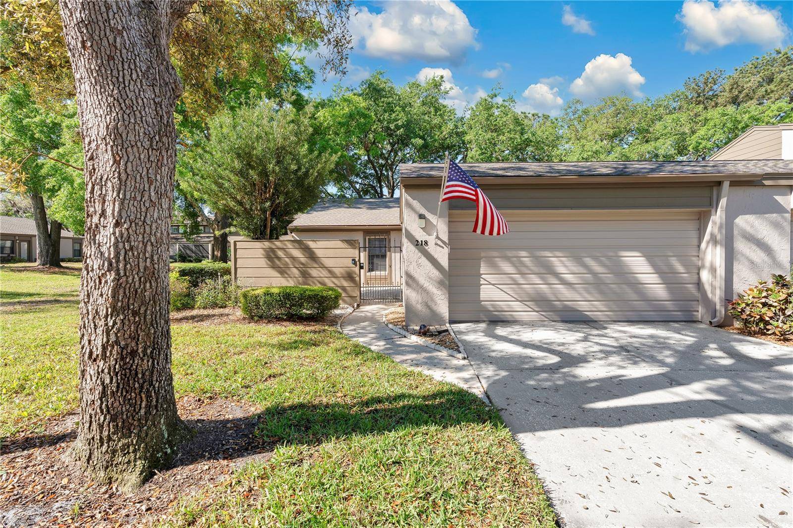 Fern Park, FL 32730,218 NETTLEWOOD LN