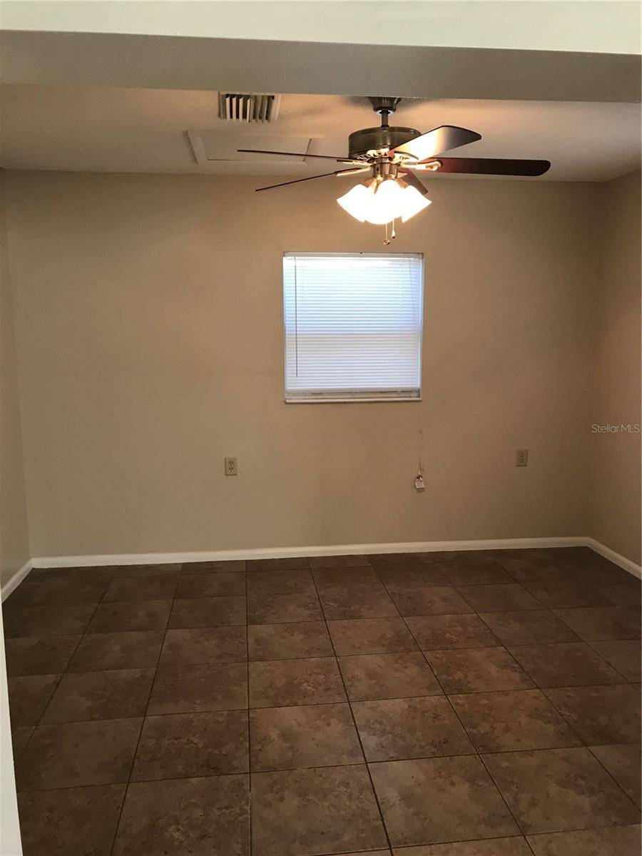 Eustis, FL 32726,901 STARBIRD ST