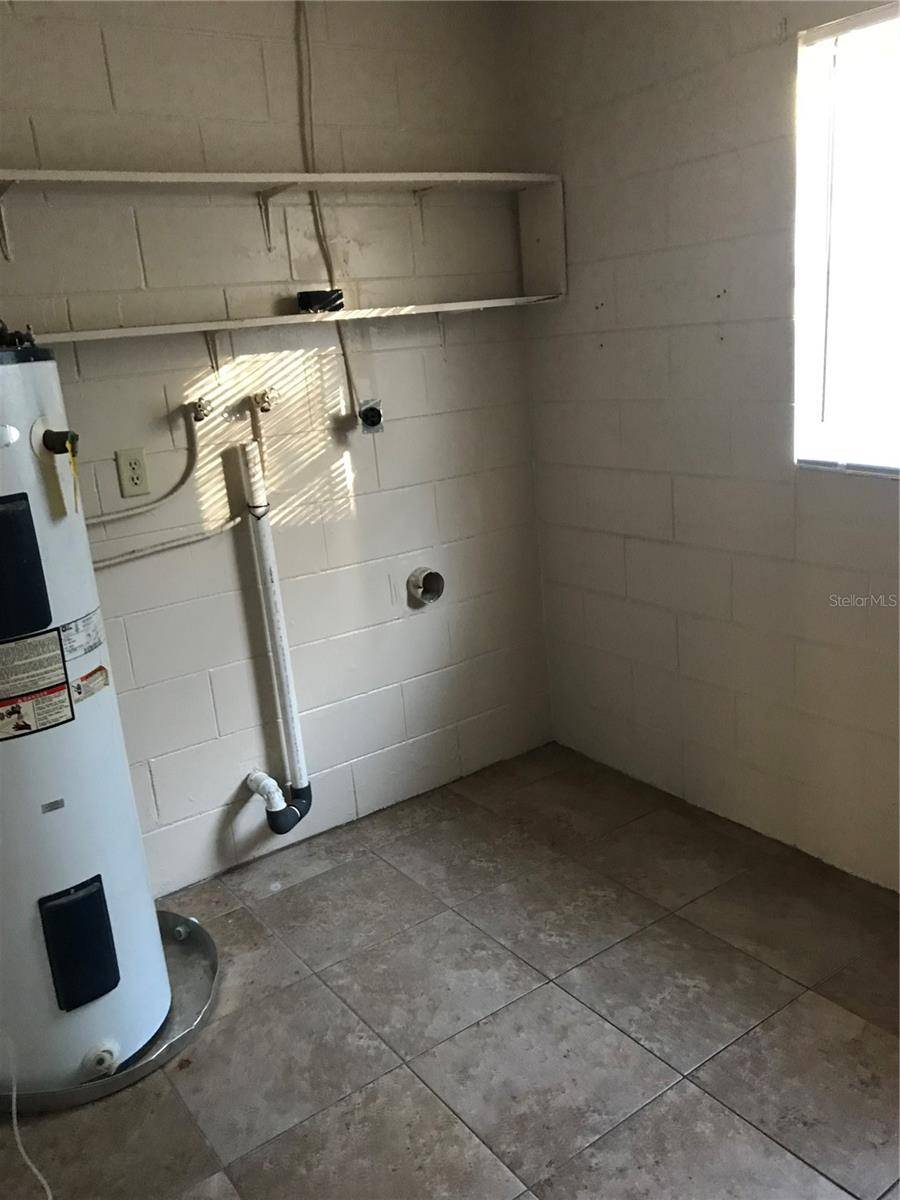 Eustis, FL 32726,901 STARBIRD ST
