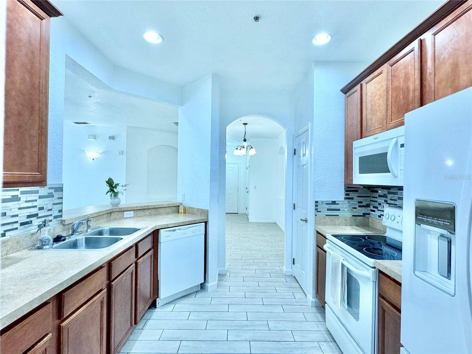 Kissimmee, FL 34741,3001 LAUREL PARK LN #102