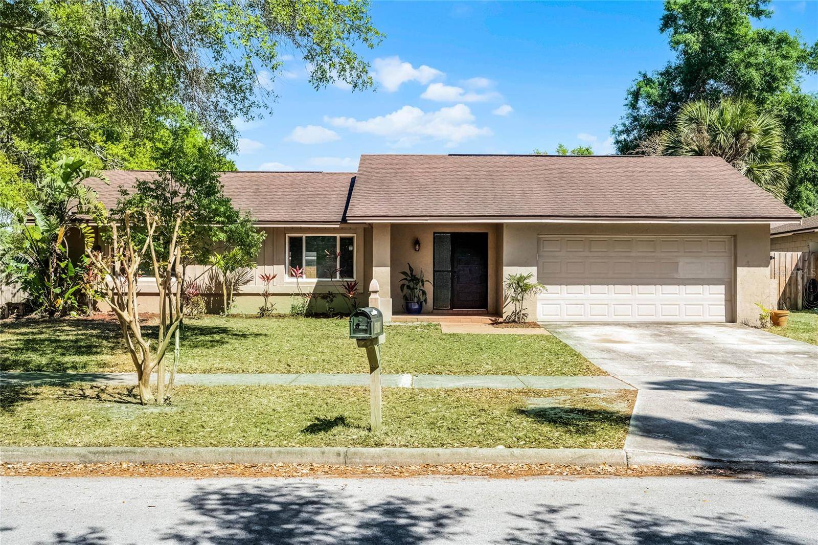 Orlando, FL 32807,607 WAVECREST DR