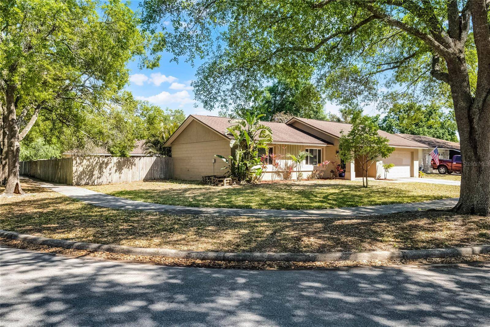 Orlando, FL 32807,607 WAVECREST DR