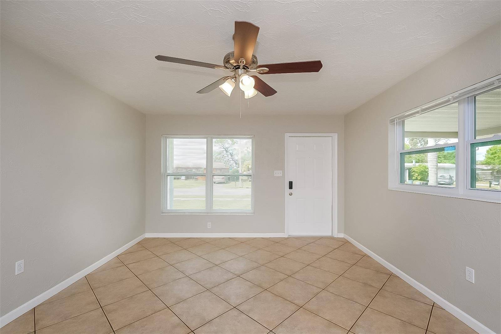 Sarasota, FL 34232,3719 ALOHA DR