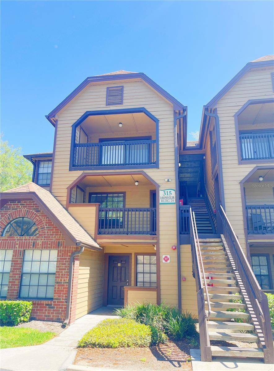 Altamonte Springs, FL 32701,315 LAKEPOINTE DR #201