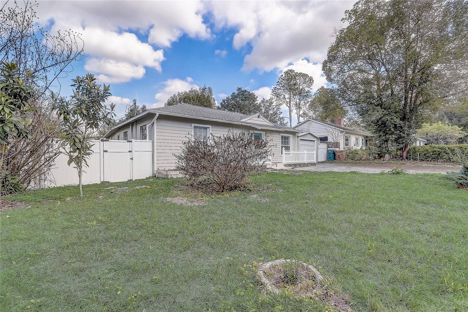 Ocala, FL 34470,1129 NE 12TH ST