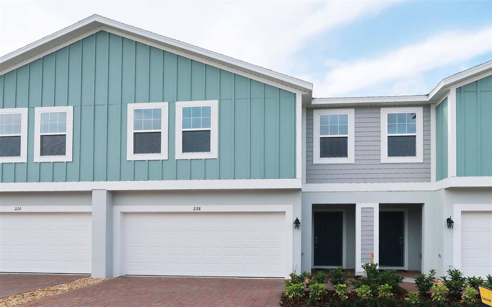 Groveland, FL 34737,228 GLASS ONION DR