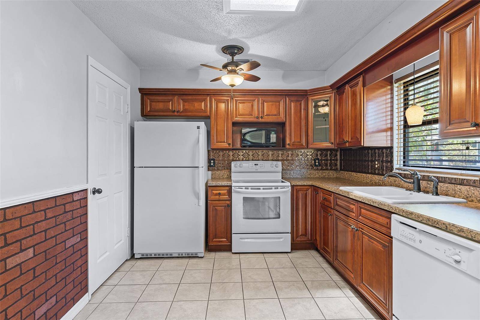 Eustis, FL 32726,622 MOUNT HOMER RD #622