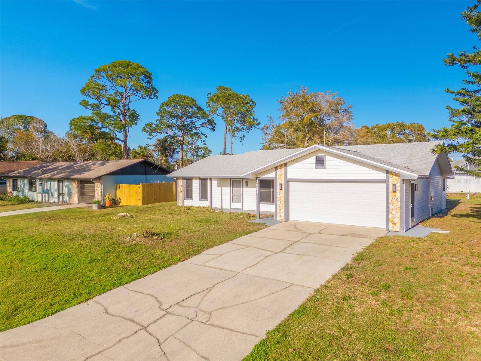 Edgewater, FL 32141,2921 SABAL PALM DR