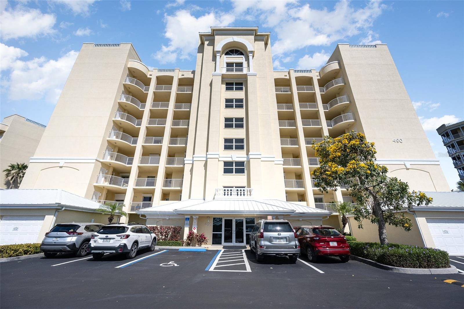 Merritt Island, FL 32953,490 SAIL LN #702