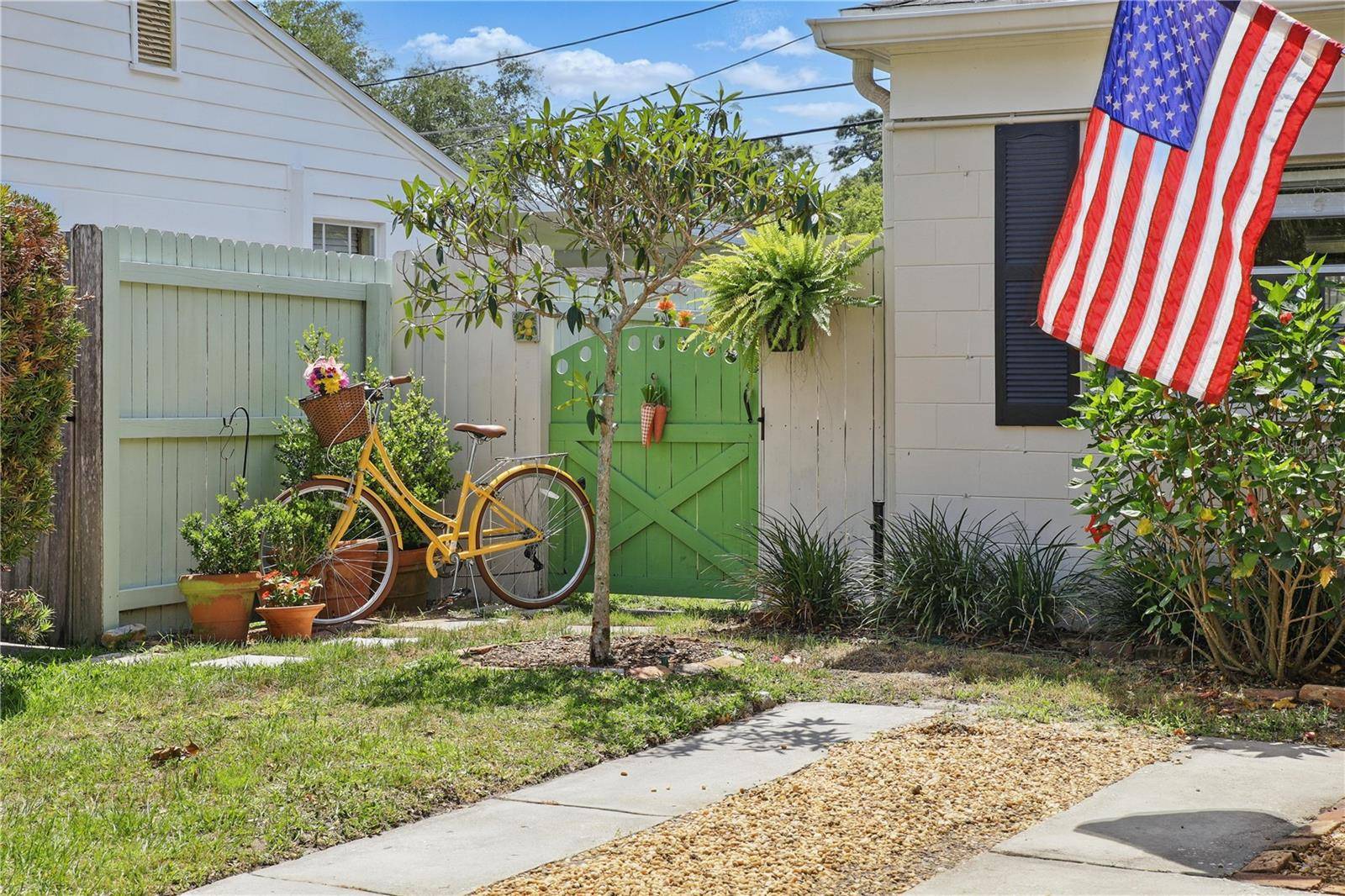 Orlando, FL 32804,916 W YALE ST