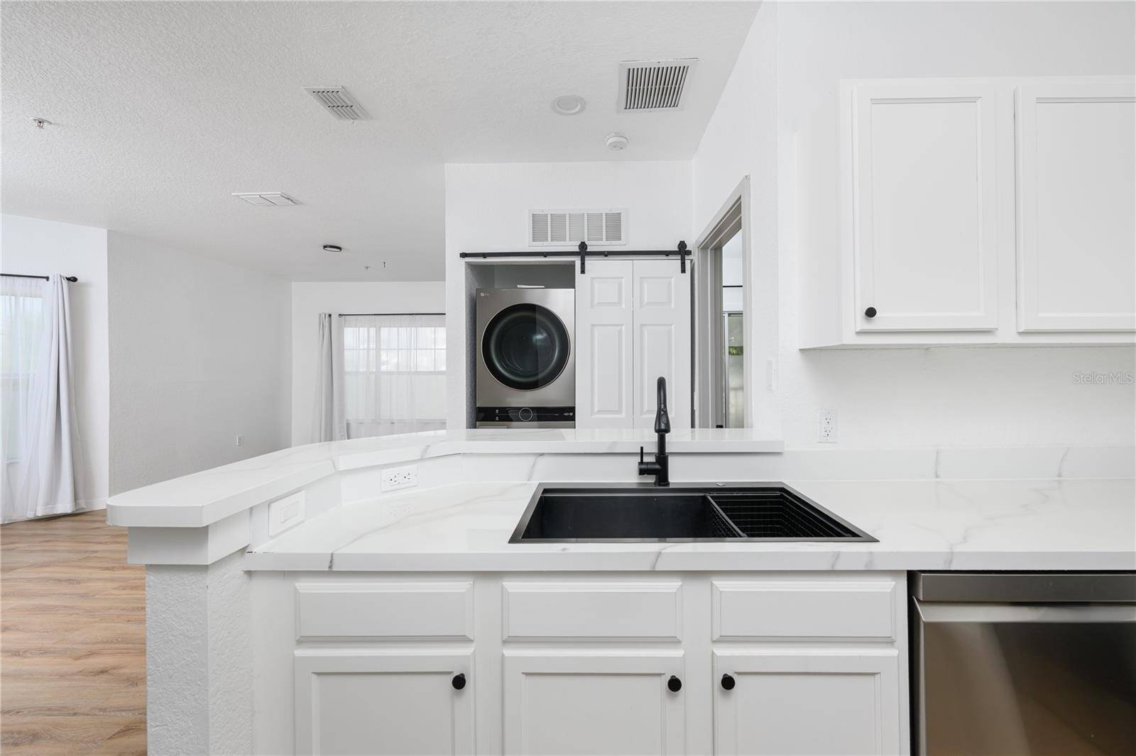 Orlando, FL 32839,2280 GRAND CENTRAL Pkwy #2