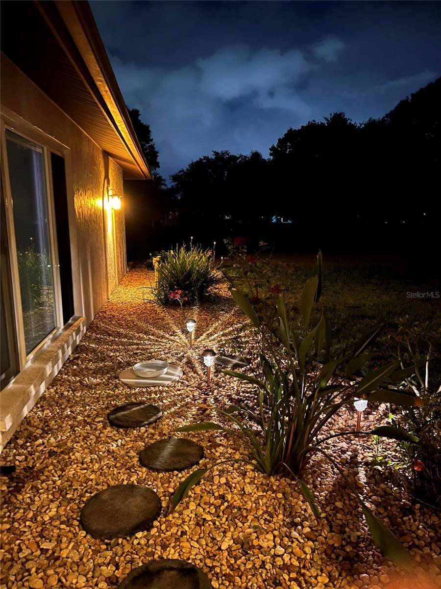 Sarasota, FL 34243,3652 OAK GROVE DR