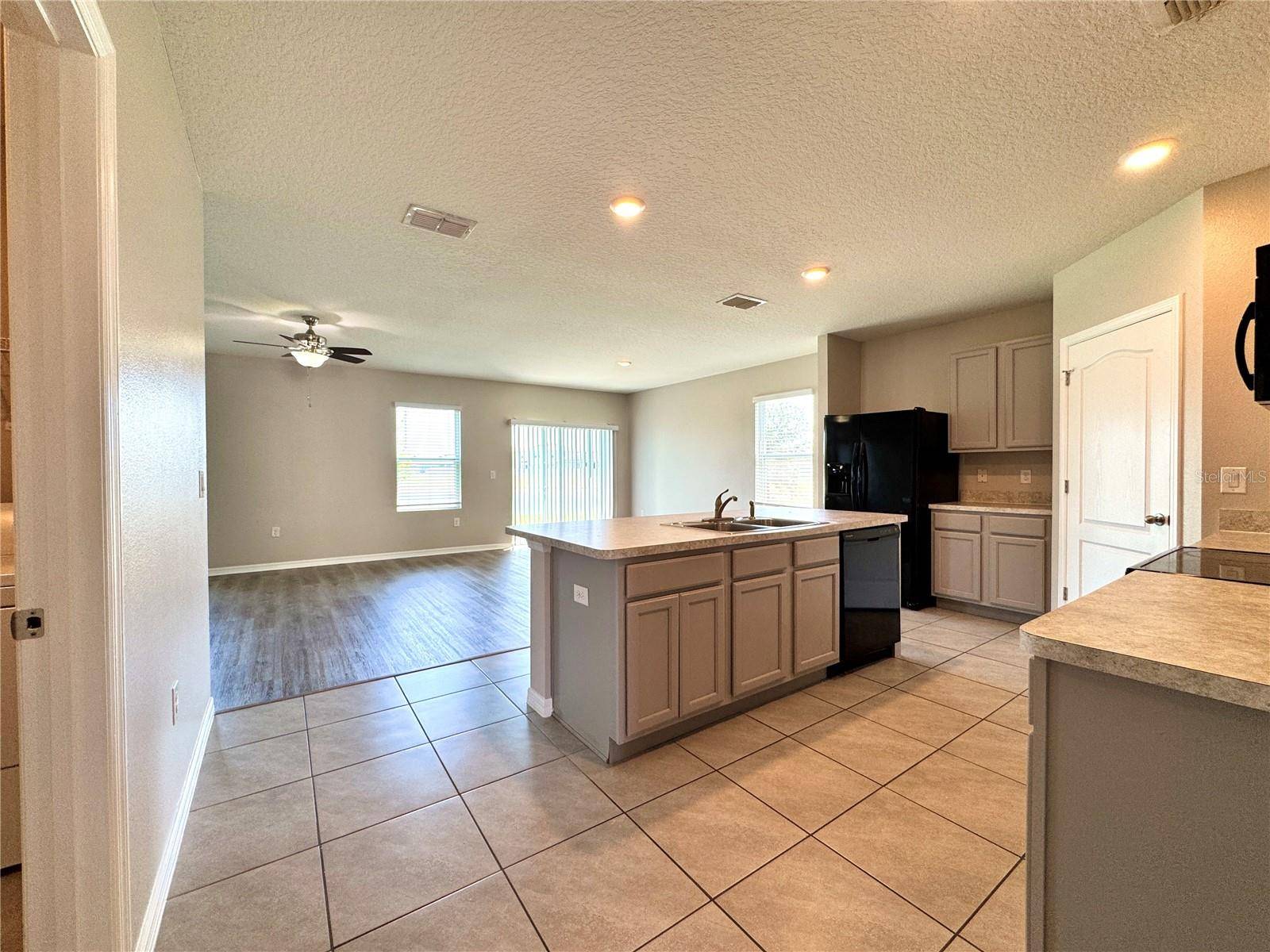 Winter Haven, FL 33880,216 GROVE BRANCH RD