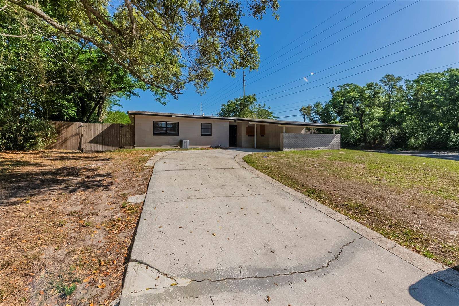 Orlando, FL 32808,5201 PALISADES DR