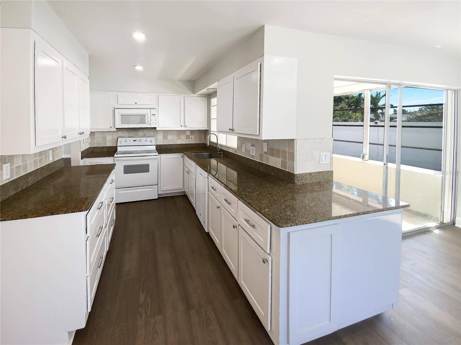 Largo, FL 33774,10454 138TH ST