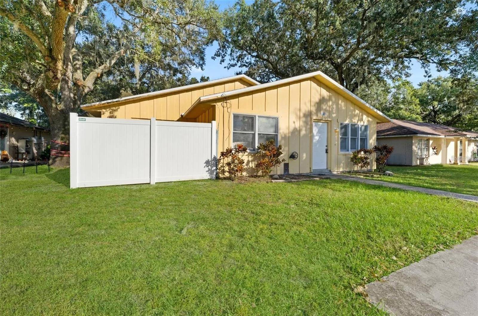 Lakeland, FL 33813,4418-4416 HIGHLAND LN