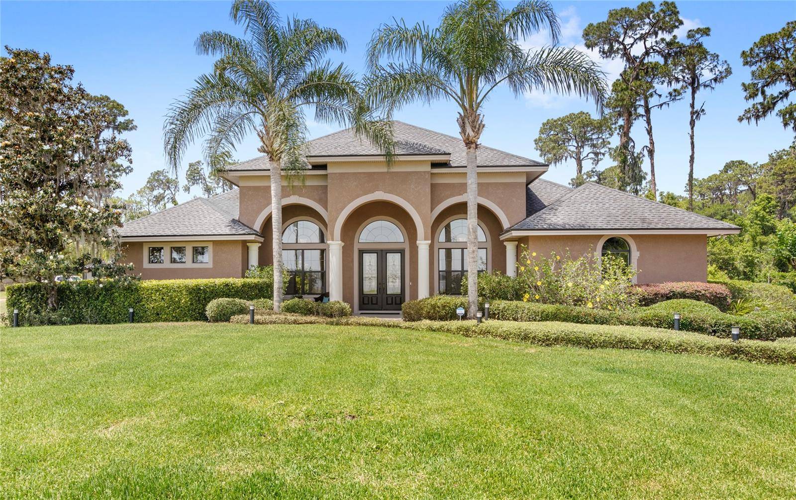 Mount Dora, FL 32757,2825 LAKESHORE DR