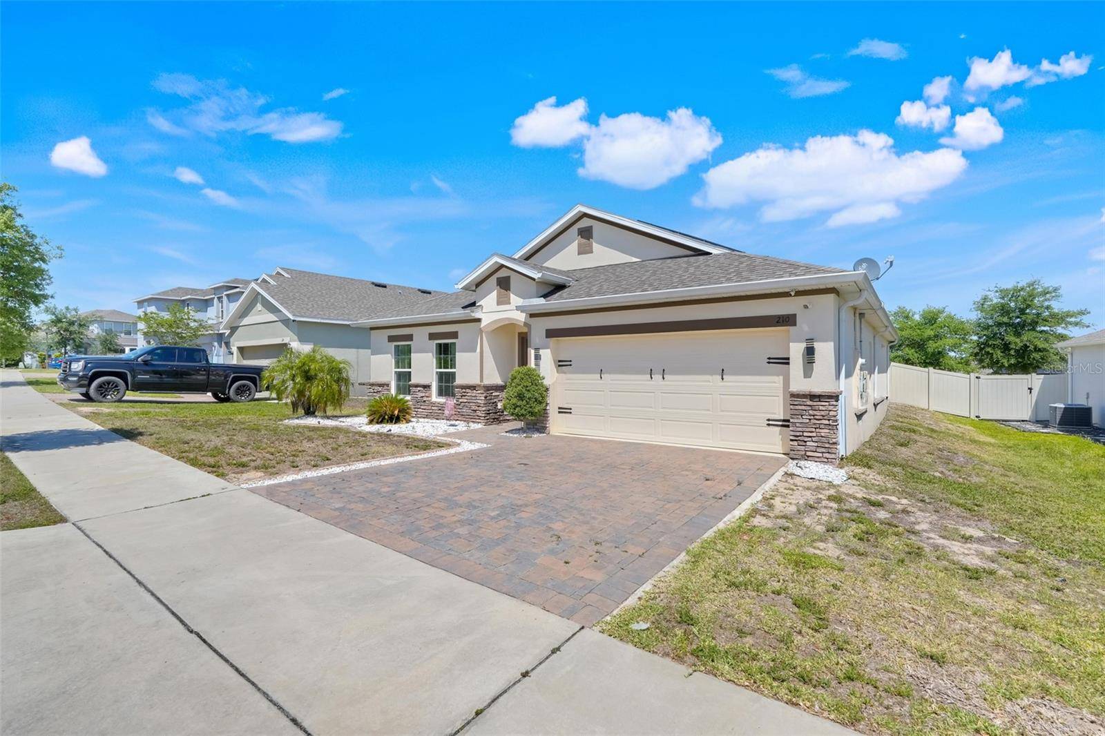 Groveland, FL 34736,210 HYDRA WAY
