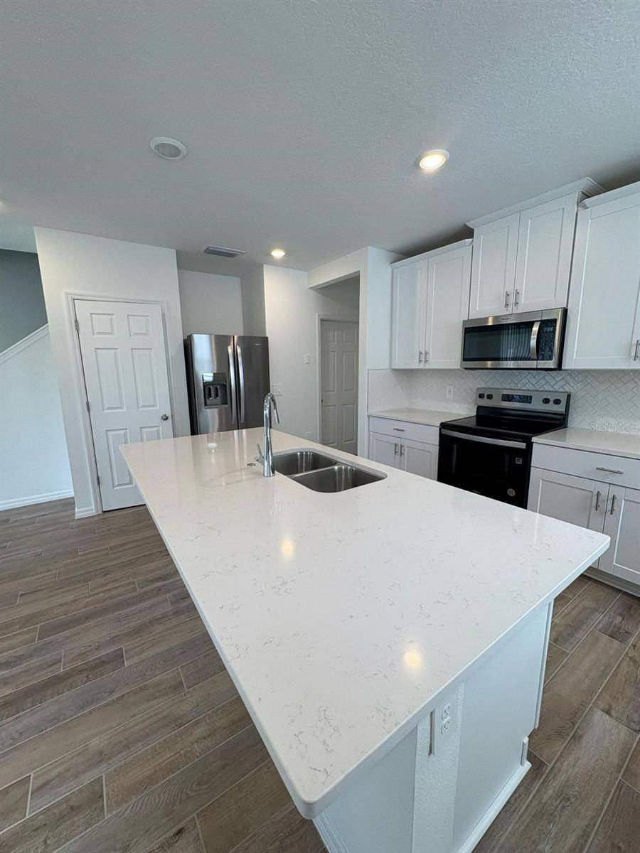Clermont, FL 34714,16407 BIRD OF PARADISE AVE