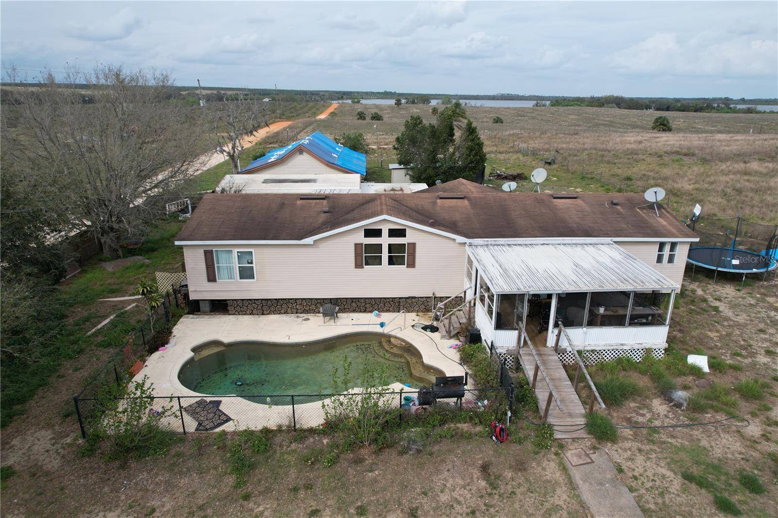 Frostproof, FL 33843,260 S LAKE PATRICK RD