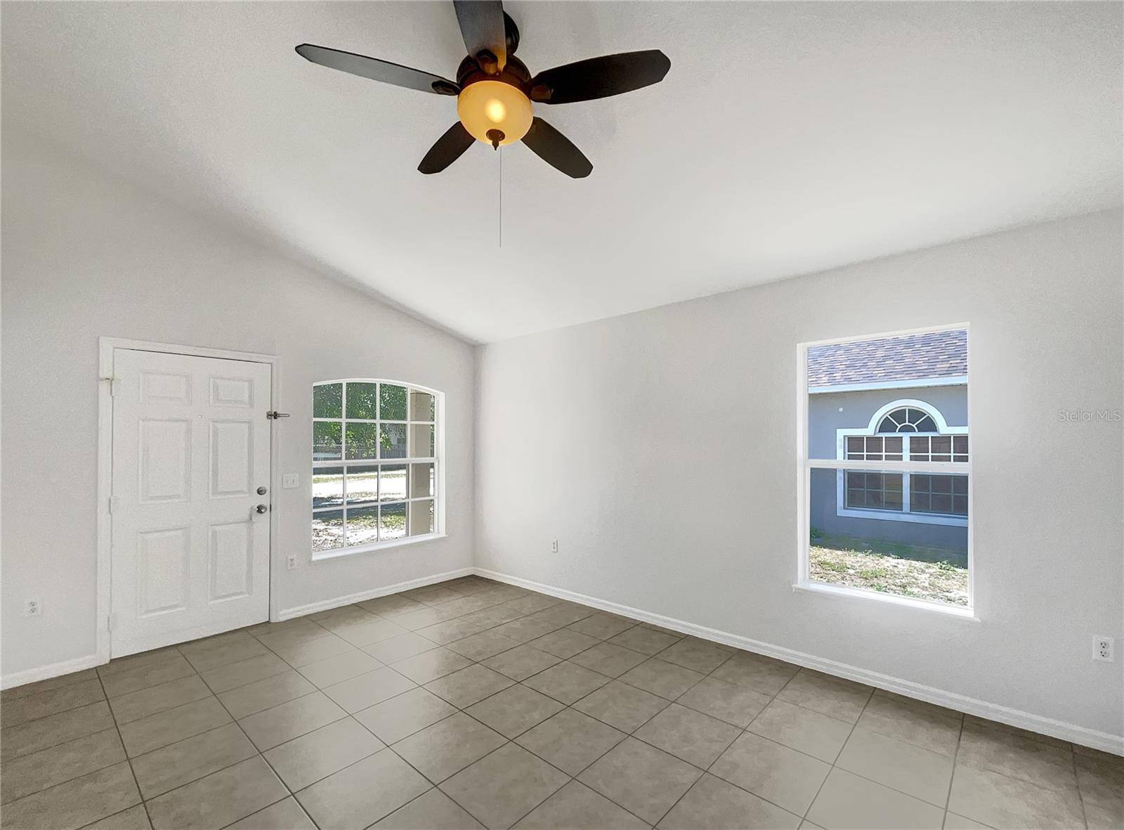 Ruskin, FL 33570,923 BRENTON LEAF DR
