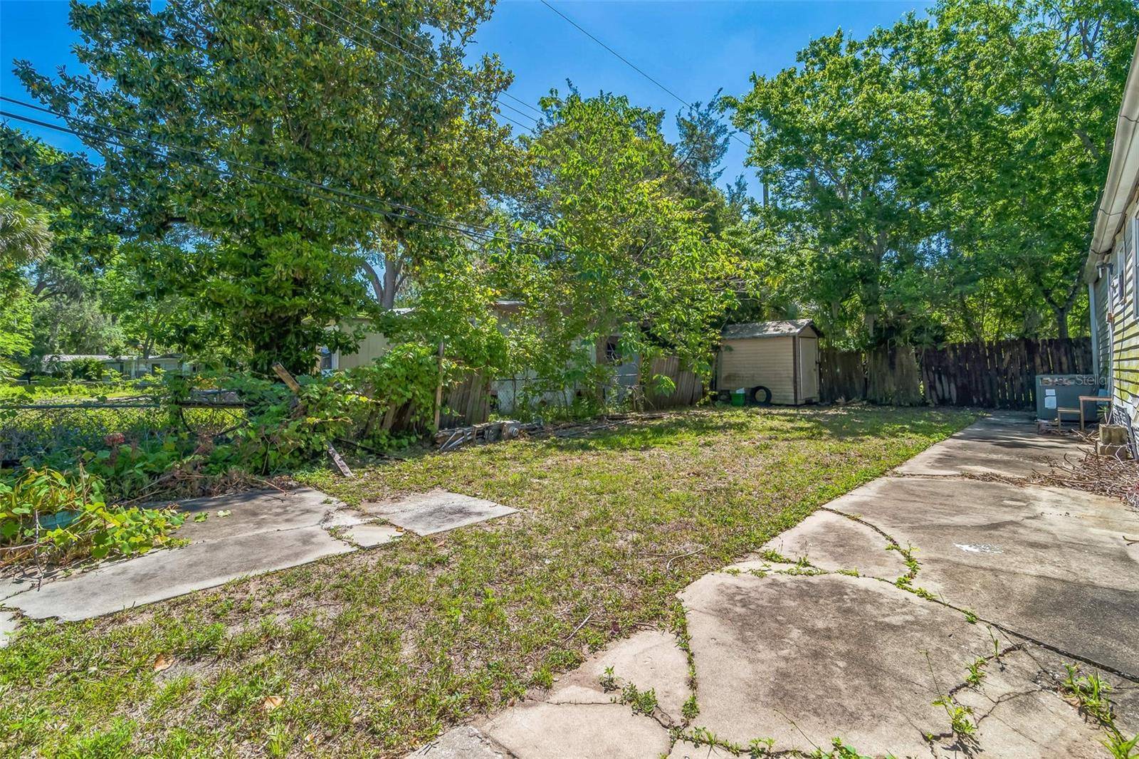 Ormond Beach, FL 32174,703 MONTANA TER