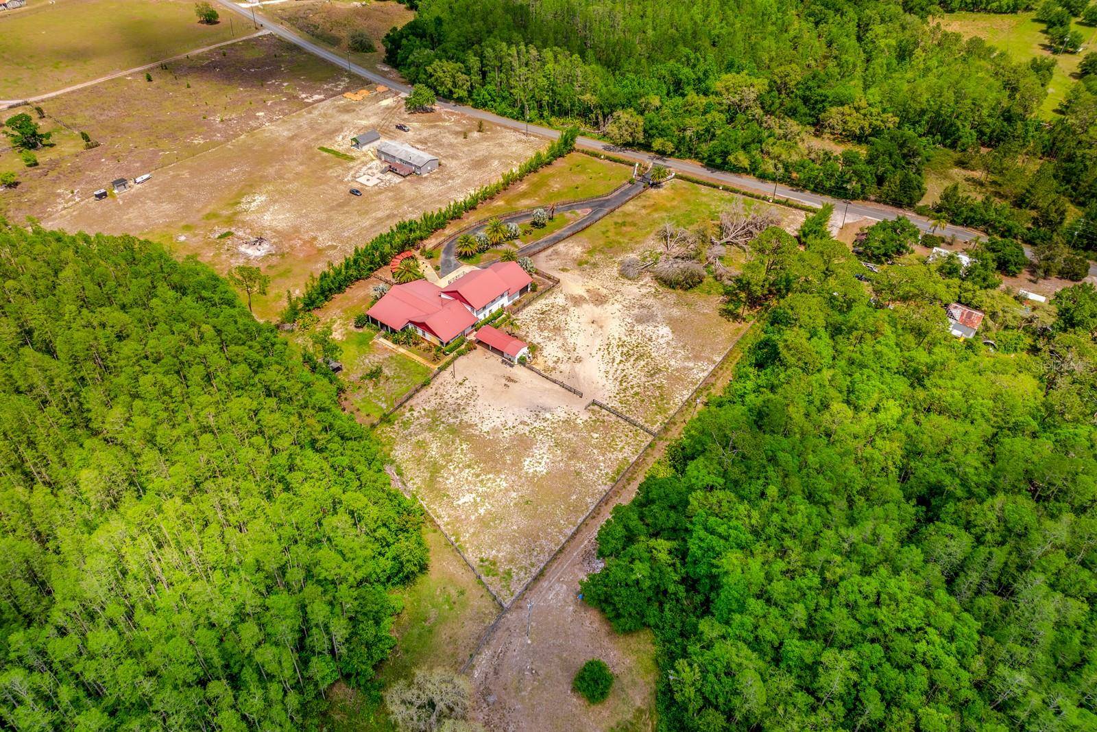 Groveland, FL 34736,8515 BAY LAKE RD