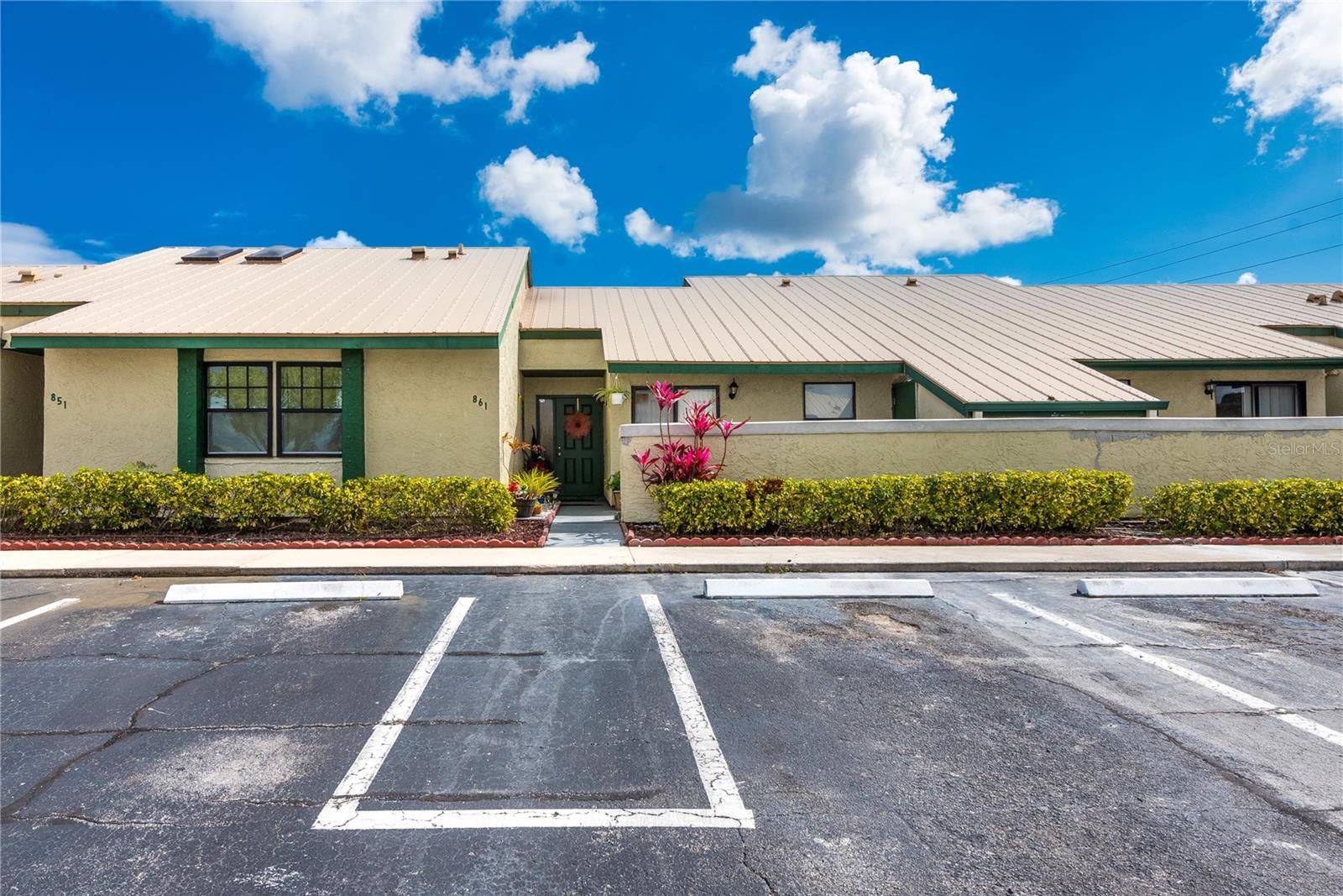 Port St Lucie, FL 34953,861 SW MONICA ST