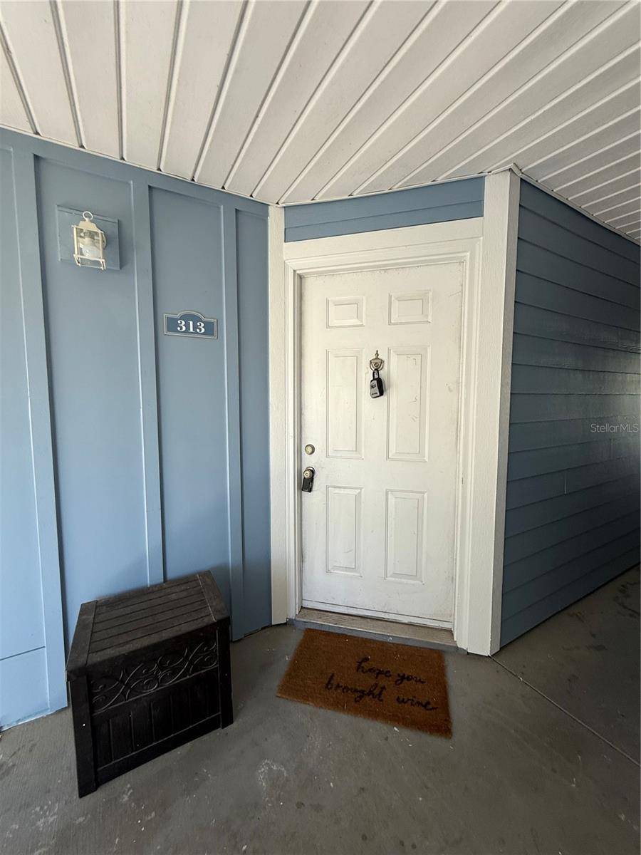 Lake Mary, FL 32746,2585 GRASSY POINT DR #313