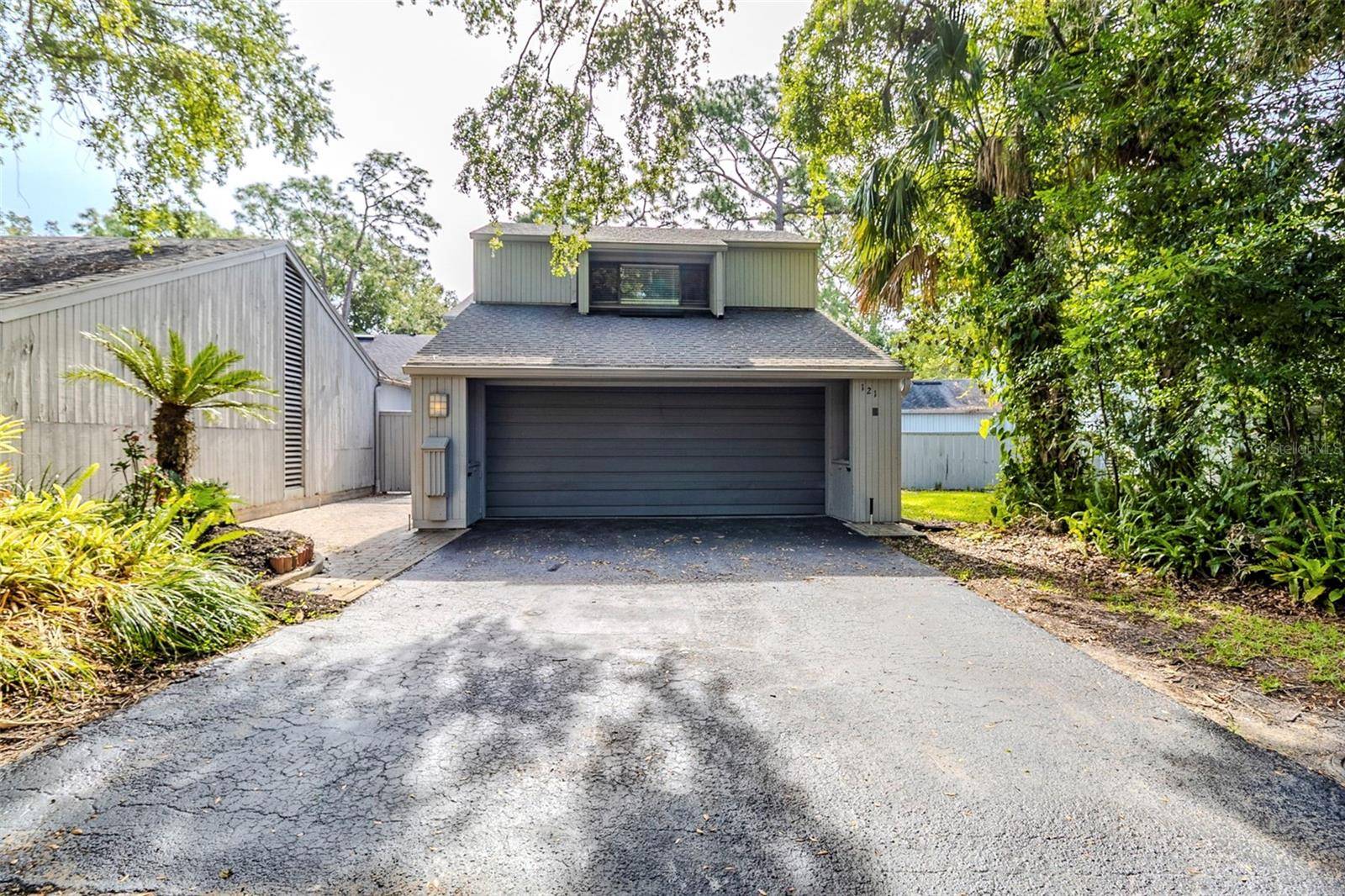 Longwood, FL 32779,121 PRIMROSE DR