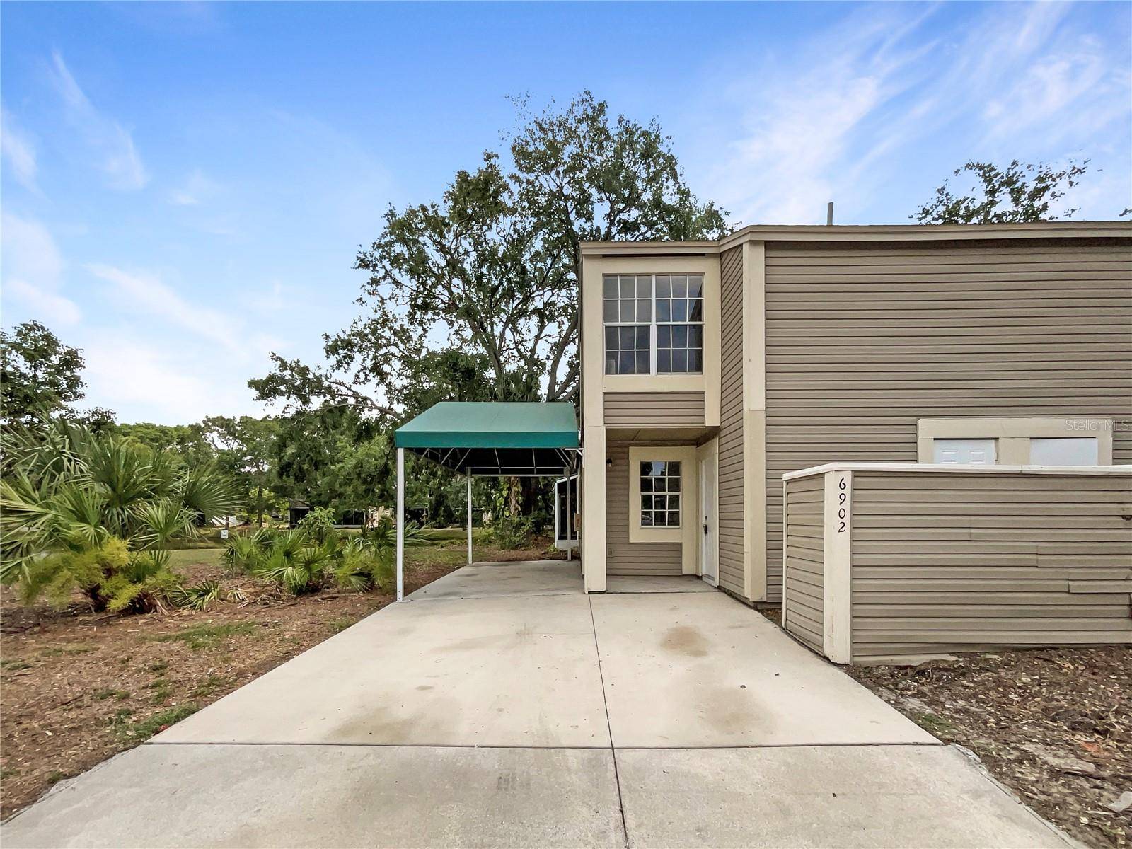 Tampa, FL 33634,6902 LAKEVIEW CT