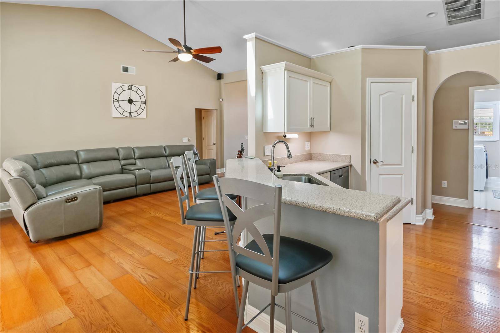 Apopka, FL 32712,1403 VALLEY PINE CIR