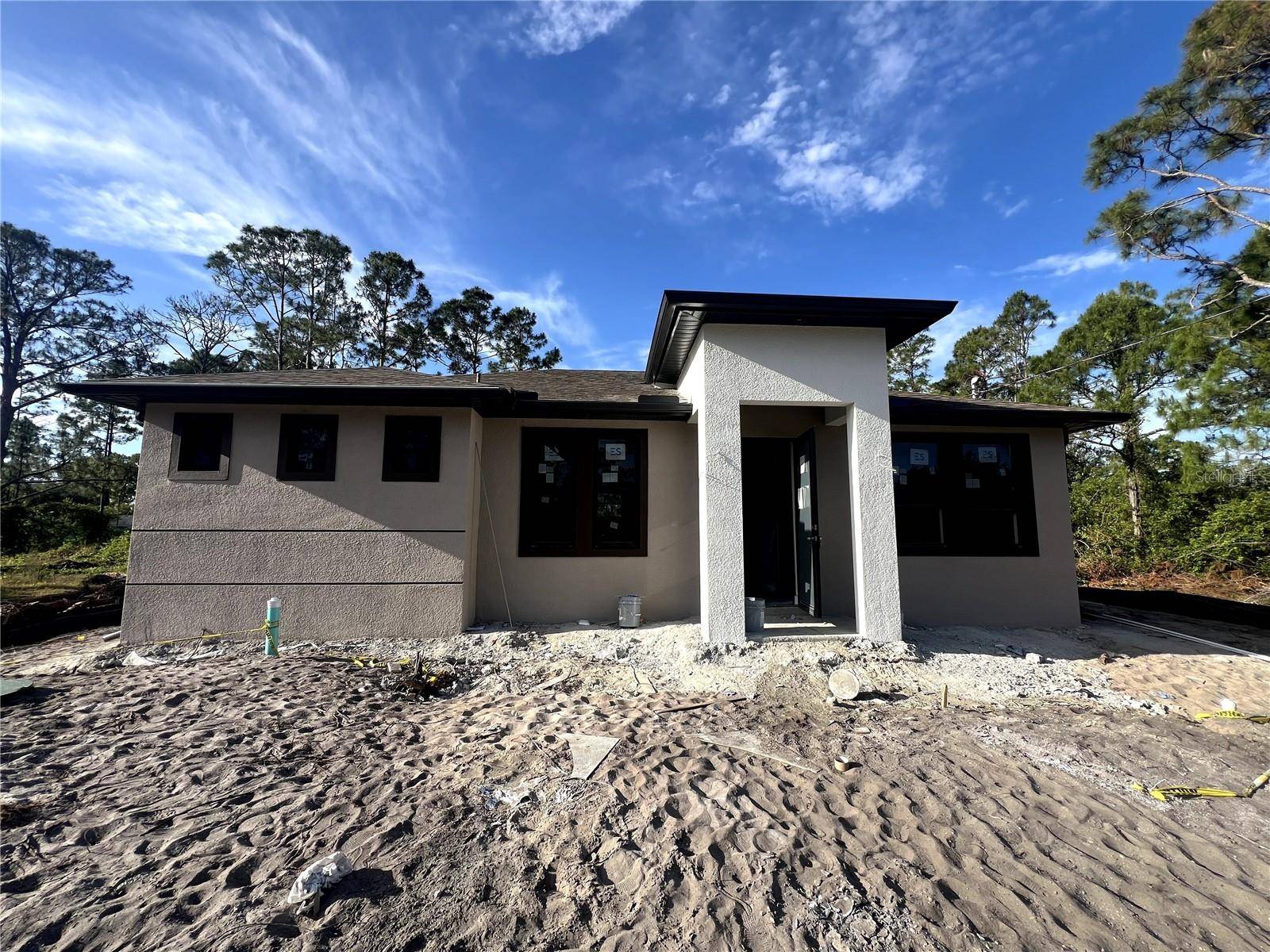 Lehigh Acres, FL 33974,902 MILWAUKEE BLVD