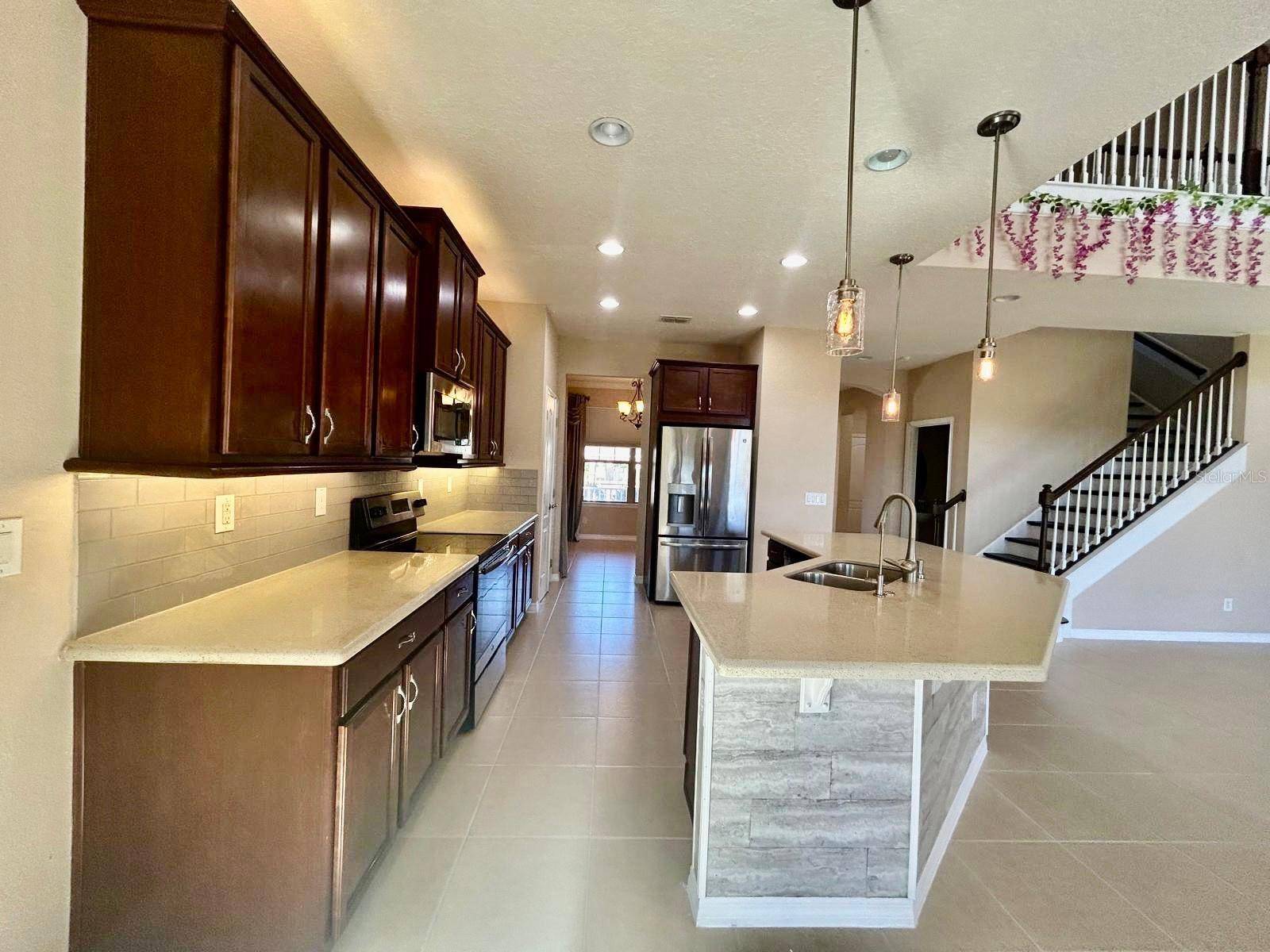 Sanford, FL 32771,360 RED ROSE LN